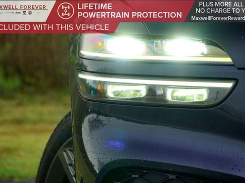 Used 2023 Genesis GV70 2.5T Sport Prestige w/ Sport Prestige Package image 3