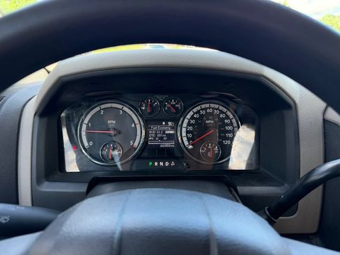 Used 2012 RAM 2500 ST w/ Chrome Appearance Group AWD/4WD image 11