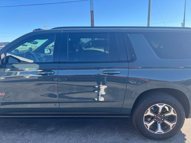Used 2026 GMC Yukon XL AT4 Ultimate AWD/4WD image 7