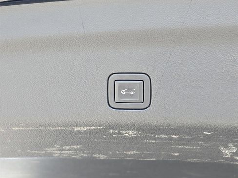 Used 2023 Chevrolet Tahoe RST image 17