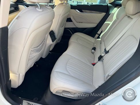 Used 2019 Maserati Levante GranLusso AWD/4WD image 14