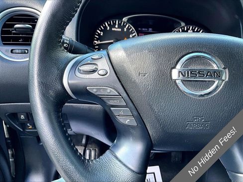 Used 2020 Nissan Pathfinder SV AWD/4WD image 15