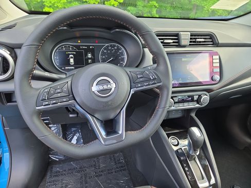 New 2025 Nissan Versa SR w/ Trunk Package image 12