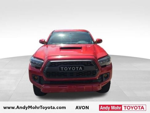 Used 2016 Toyota Tacoma TRD Sport w/ Towing Package AWD/4WD image 3