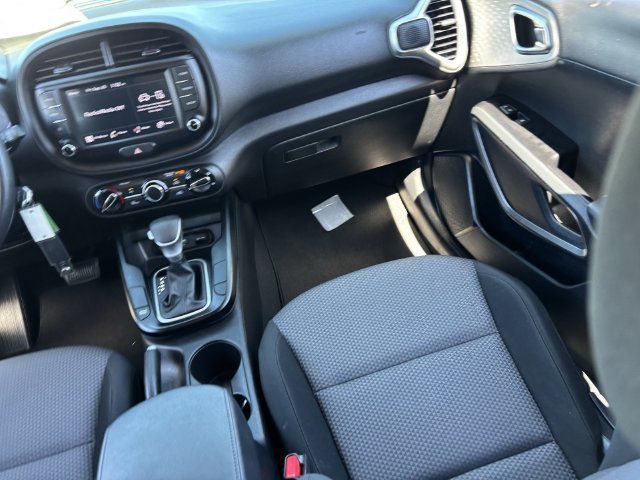 Used 2023 Kia Soul LX w/ Option Group 015 FWD image 16