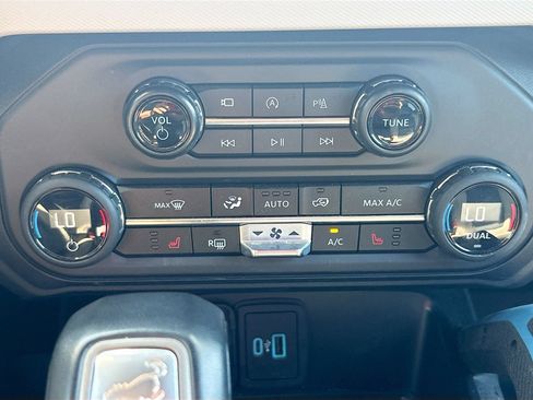 Used 2023 Ford Bronco Wildtrak AWD/4WD image 16