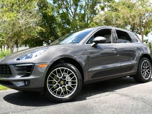 Used 2017 Porsche Macan S image 22