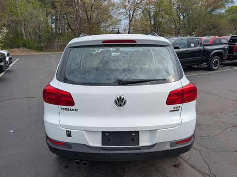 Used 2017 Volkswagen Tiguan S AWD/4WD image 6