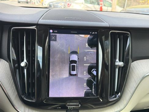 Used 2023 Volvo XC60 B5 Plus w/ Protection Package Premier image 32