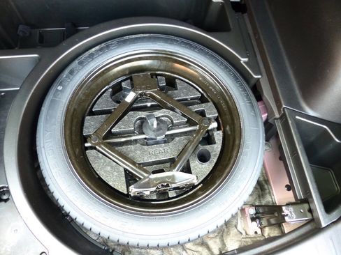 Used 2020 Chevrolet Blazer LT w/ Sound & Technology Package image 41