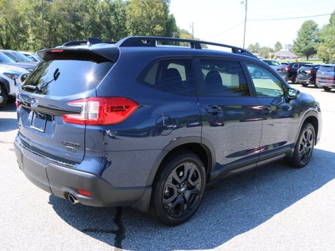 Used 2025 Subaru Ascent Onyx Edition w/ Onyx Package AWD/4WD image 8