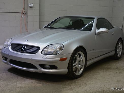 Used 2002 Mercedes-Benz SLK 32 AMG image 4