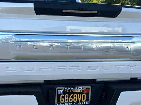 Certified 2017 Ford F250 Platinum w/ Platinum Ultimate Package AWD/4WD image 27