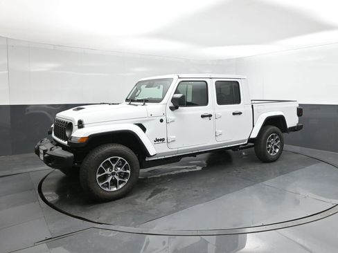 New 2026 Jeep Gladiator Sport AWD/4WD image 30