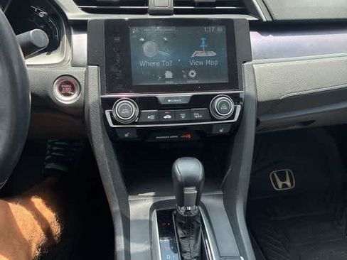 Used 2017 Honda Civic Touring image 5