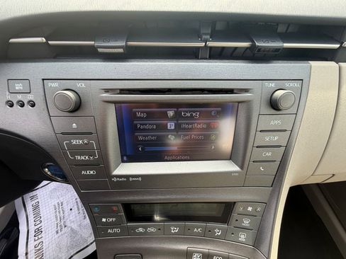 Used 2015 Toyota Prius Three image 20