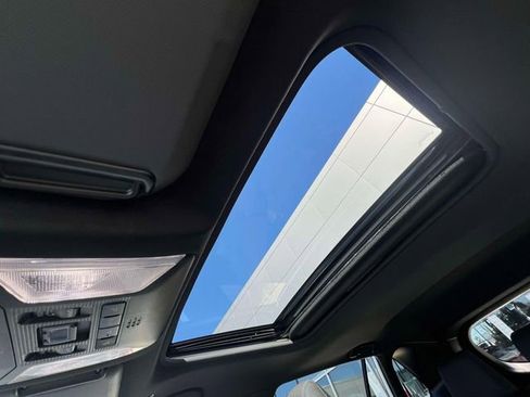 Used 2023 Toyota RAV4 SE w/ Convenience Package image 10