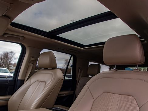 Used 2024 Ford Expedition Max Limited image 24