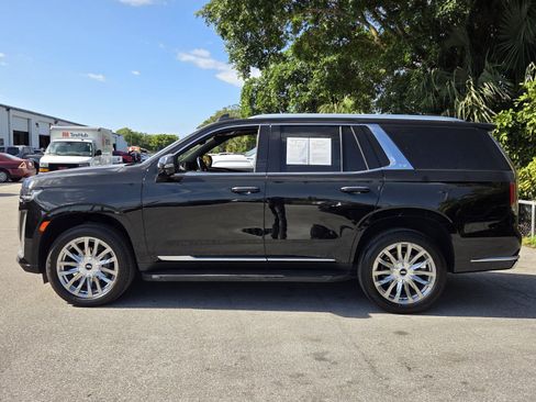 Used 2021 Cadillac Escalade Premium Luxury RWD image 2