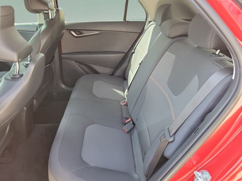 Used 2024 Kia Niro LX FWD image 23