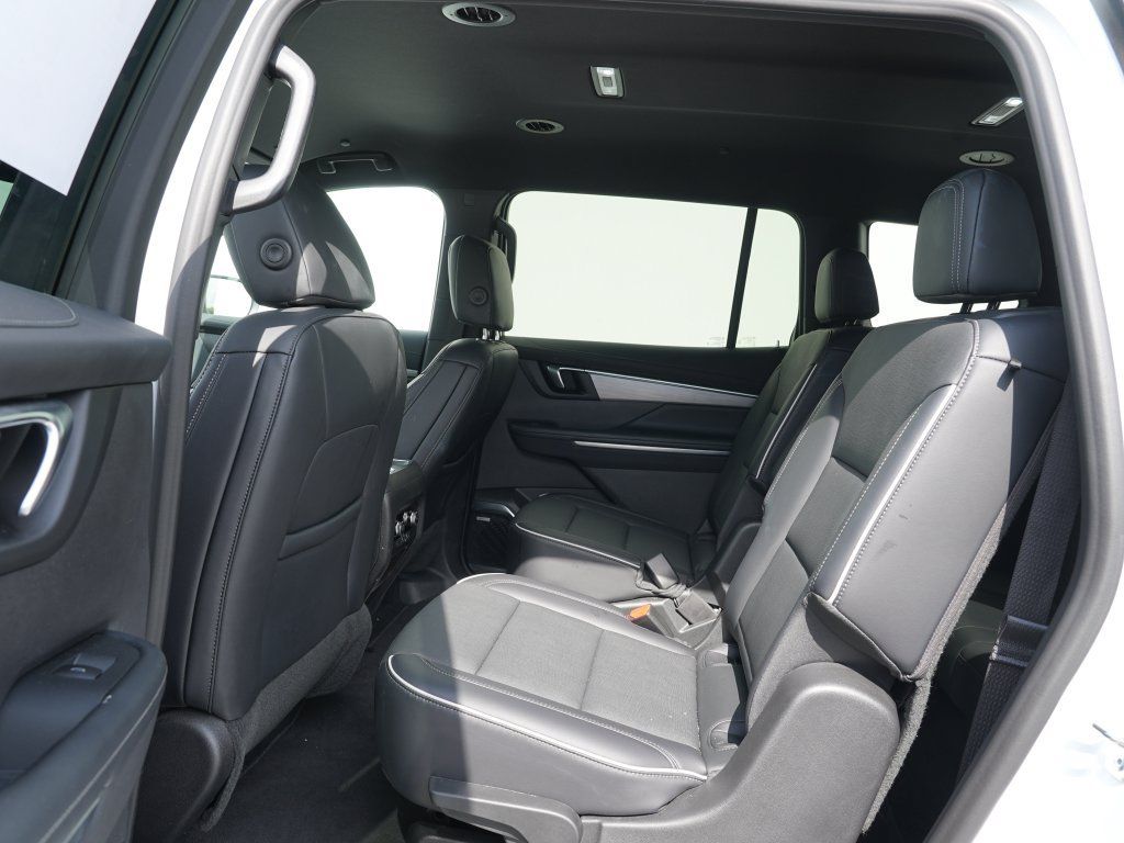 Certified 2026 Buick Enclave Preferred AWD/4WD image 18