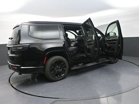 New 2026 Jeep Grand Wagoneer Limited AWD/4WD image 36