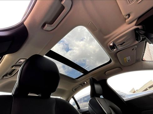 Used 2022 Volvo S60 B5 Momentum w/ Premium Package image 21