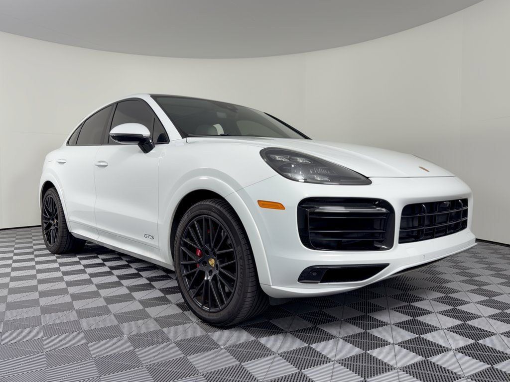 Used 2022 Porsche Cayenne GTS AWD/4WD image 7