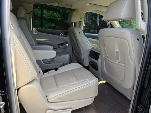 Used 2015 GMC Yukon XL Denali w/ Premium Package RWD image 27