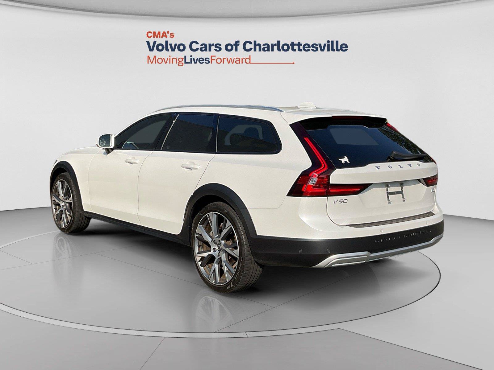 Certified 2025 Volvo V90 B6 Cross Country Ultra AWD/4WD image 3