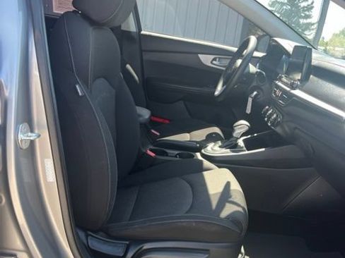 Used 2023 Kia Forte LXS FWD image 37