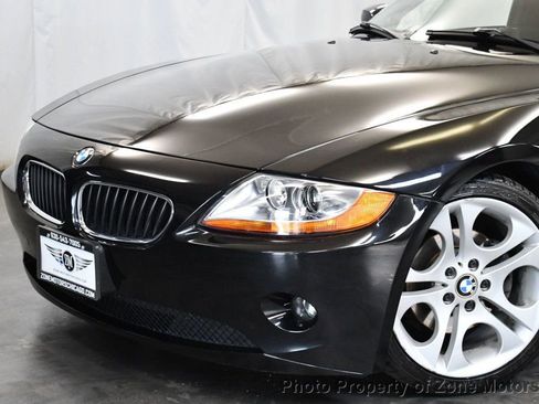 Used 2003 BMW Z4 3.0i RWD image 2