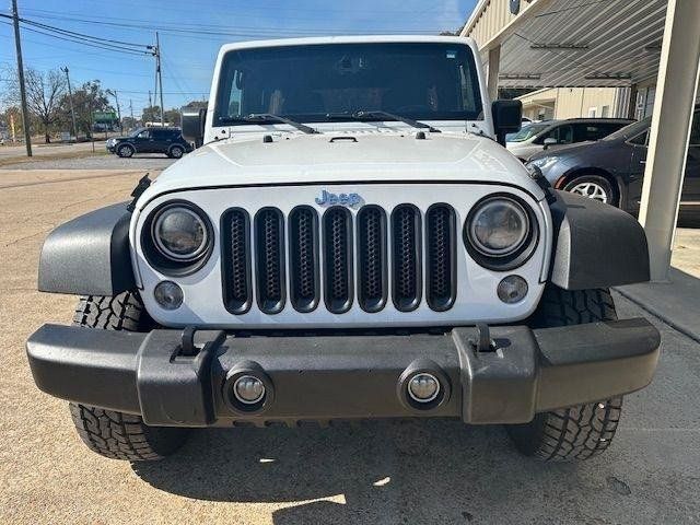 Used 2016 Jeep Wrangler Unlimited Rubicon w/ Connectivity Group AWD/4WD image 6