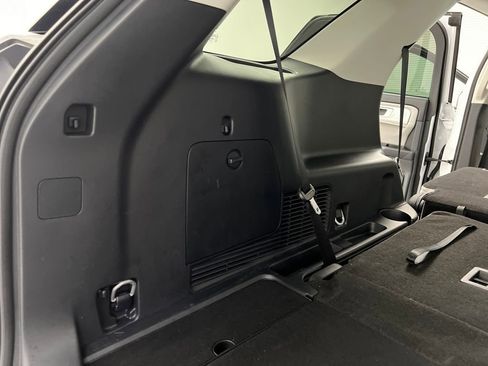 Used 2025 Ford Explorer Active w/ Active Comfort Package image 38