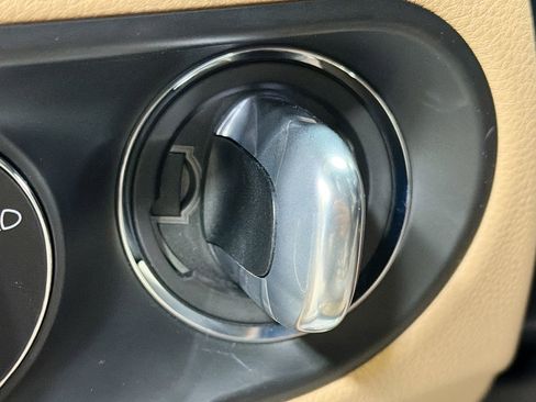 Used 2025 Porsche Macan image 35