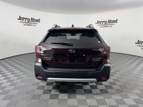 Used 2023 Subaru Outback Touring image 10