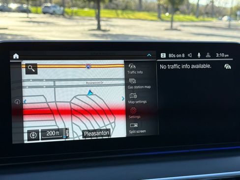 Used 2023 BMW 530e w/ M Sport Package image 24