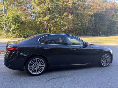 Used 2017 Alfa Romeo Giulia Ti w/ TI Lusso Light Wood Package image 10
