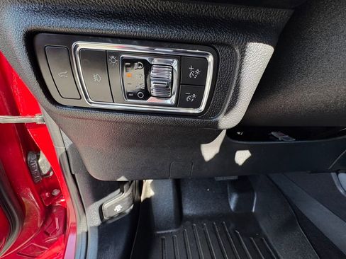 Certified 2021 Lincoln Corsair Reserve w/ Equipment Group 201A image 17