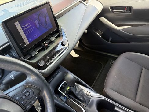 Used 2023 Toyota Corolla LE FWD image 27