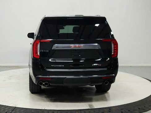 Used 2023 GMC Yukon XL AT4 AWD/4WD image 7