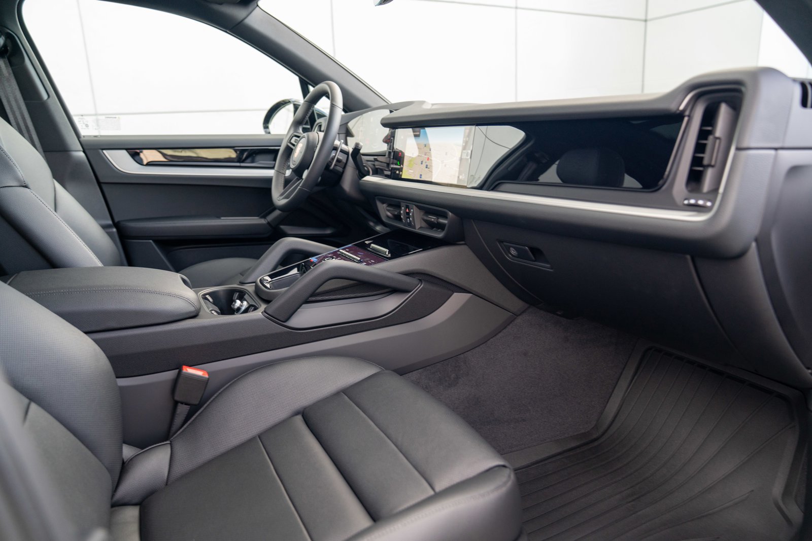 Certified 2026 Porsche Cayenne AWD/4WD image 25