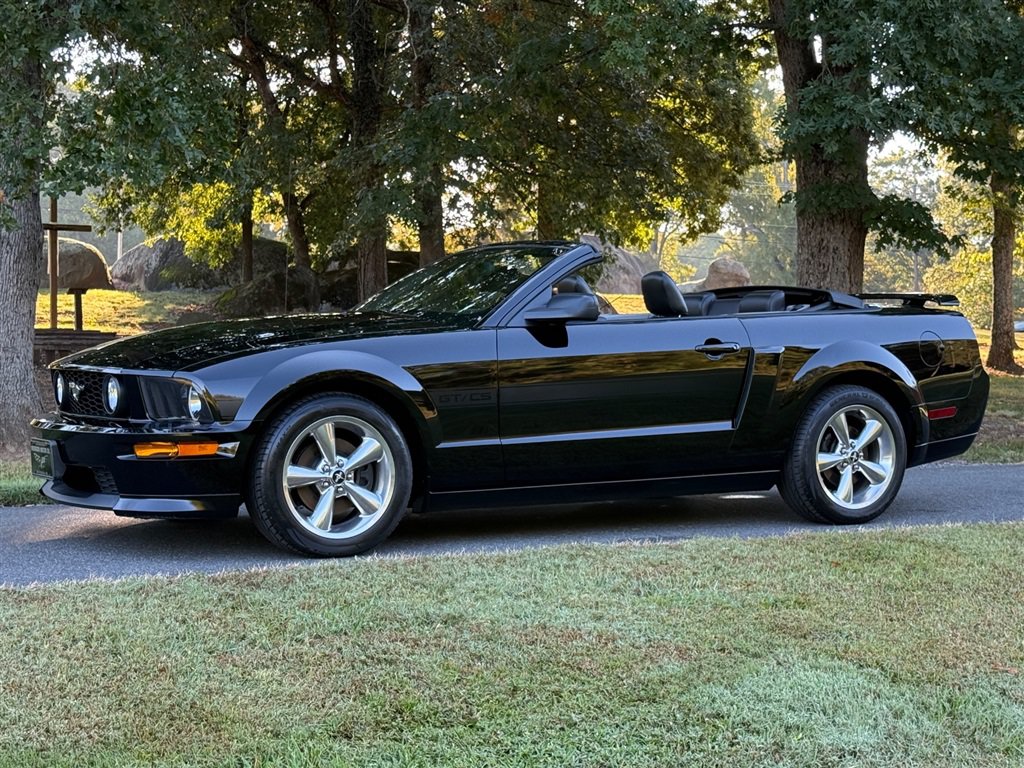 Used 2007 Ford Mustang GT RWD image 13