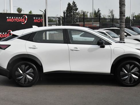 Used 2024 Nissan Ariya FWD image 9