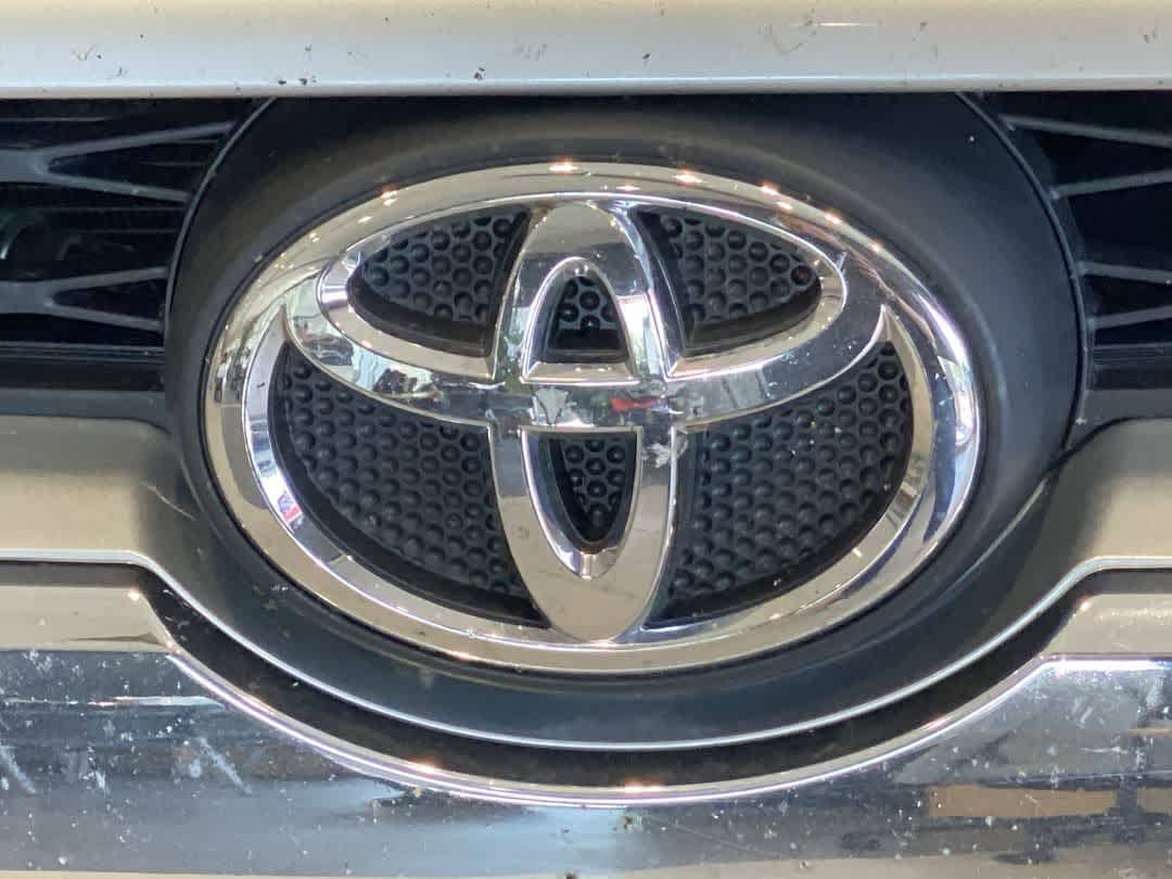 Used 2016 Toyota 4Runner Limited AWD/4WD image 10