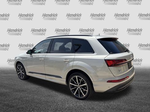 Used 2022 Audi Q7 3.0T Premium Plus w/ Premium Plus Package AWD/4WD image 8