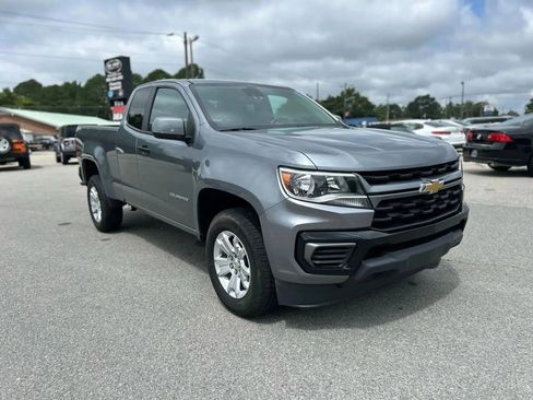 Used 2022 Chevrolet Colorado LT w/ Fleet Safety Package image 5