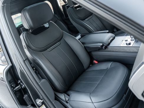 Used 2023 Land Rover Range Rover SV image 45