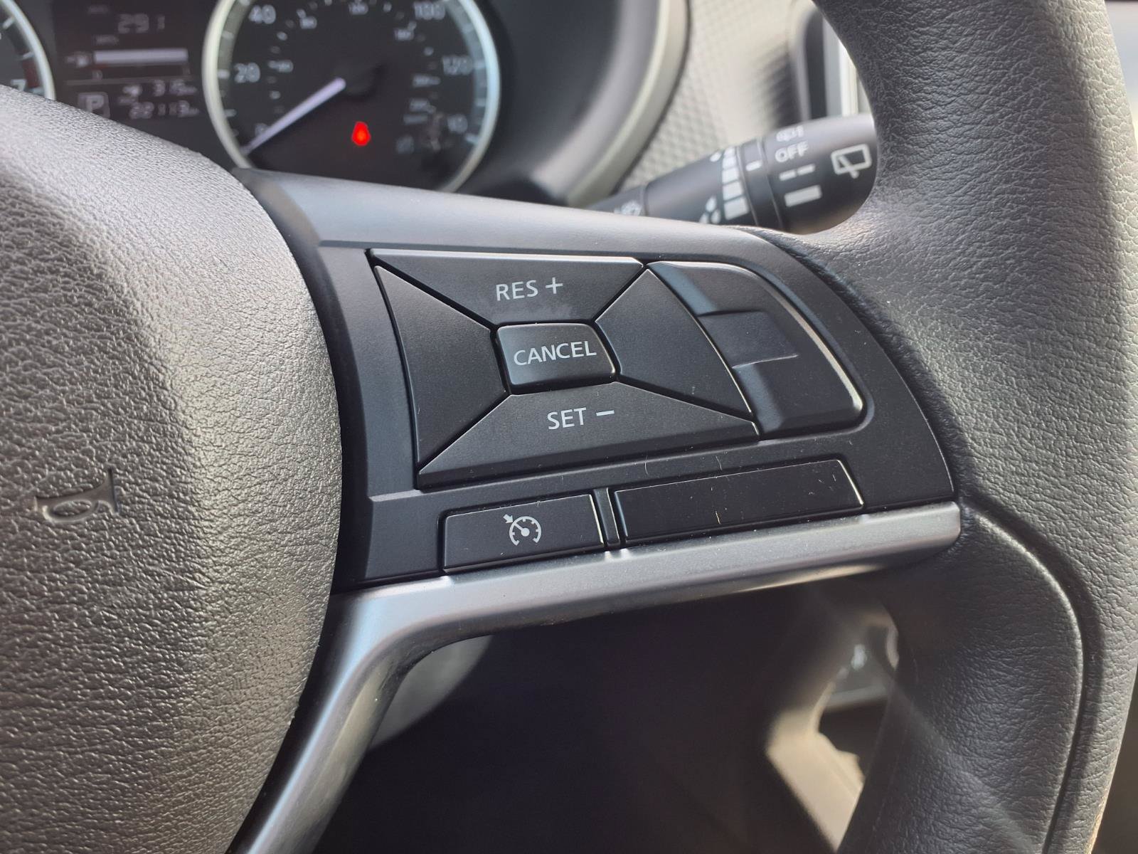 Used 2021 Nissan Kicks S FWD image 15