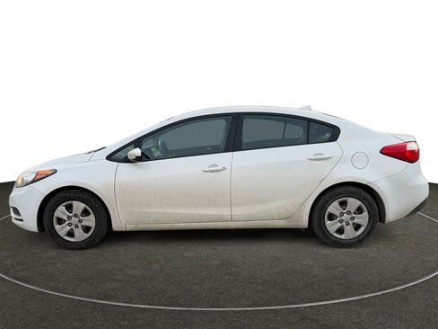 Used 2016 Kia Forte LX image 2
